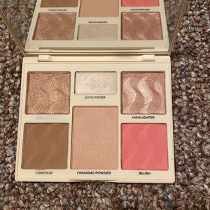 Cover FX Perfector Face Palette in Light-Medium